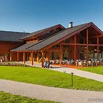 Green Inn Hotel מלון