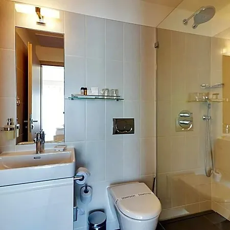 Green Inn Hotel