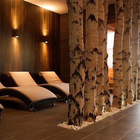 Green Inn Hotel 4*