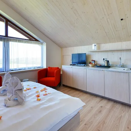 Green Inn Hotel Otel 4*