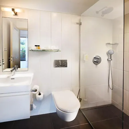 Green Inn Hotel 4*